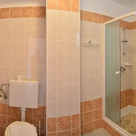 公寓 Apartments Funda 3560 *